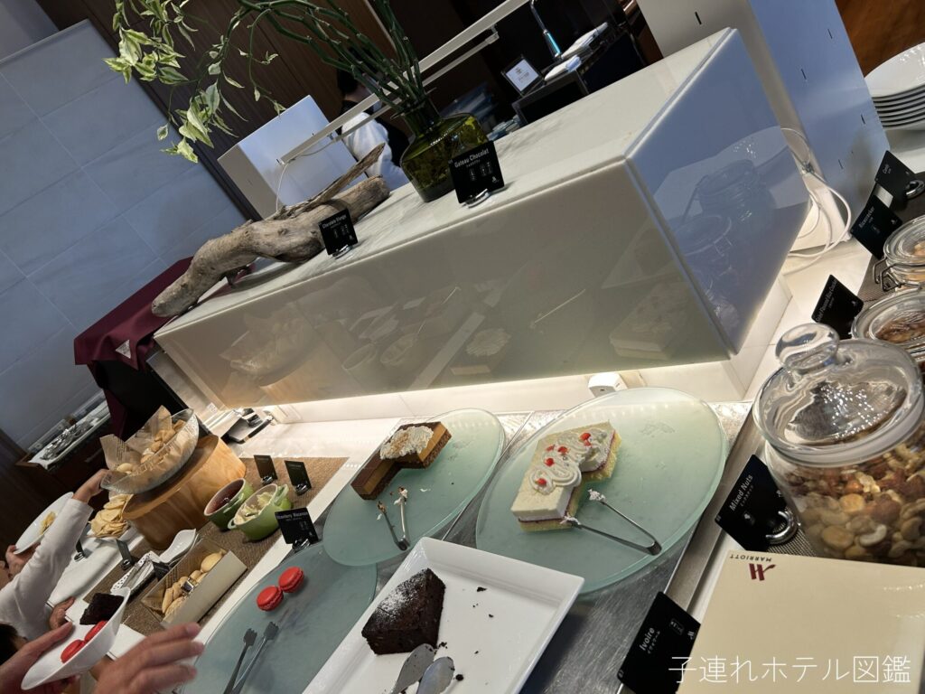 大阪マリオット都ホテルラウンジアフタヌーンティー